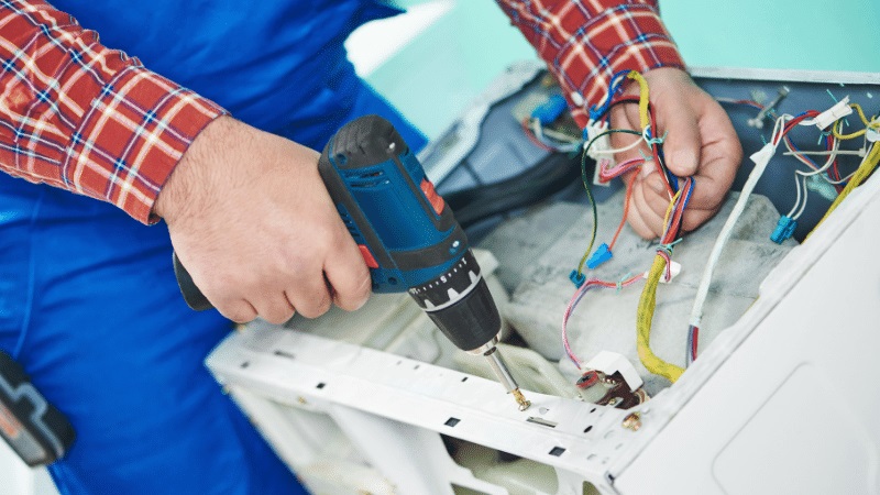 Kadıköy Bosch Bosch çamaşır makinesi kart tamiri – Su almama arızası orijinal parça ile giderildi. - Teknik servis örneği